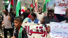 Gaza City, manifestazione per chiedere la fine dei bombardamenti
