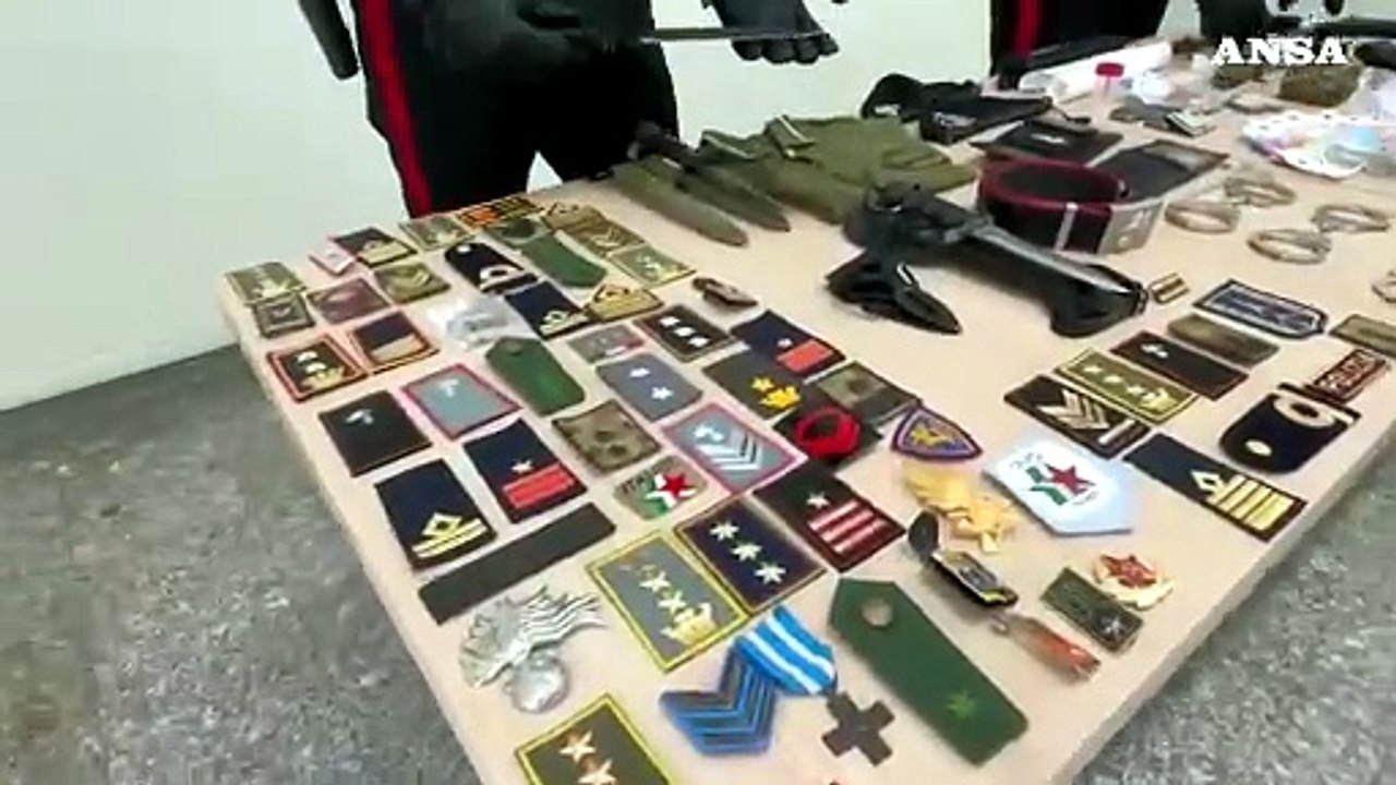 Droga, armi e falsi distintivi: arrestato a Rom...