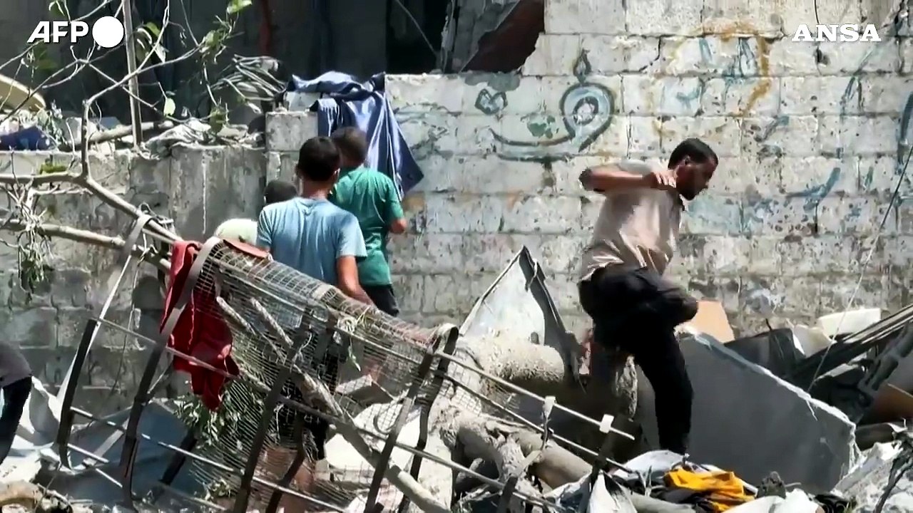 Gaza City, bombardato il quartiere di Zeitoun