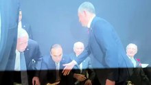 Bahçeli ve Özel aynı karede: El sıkışıp sohbet ettiler