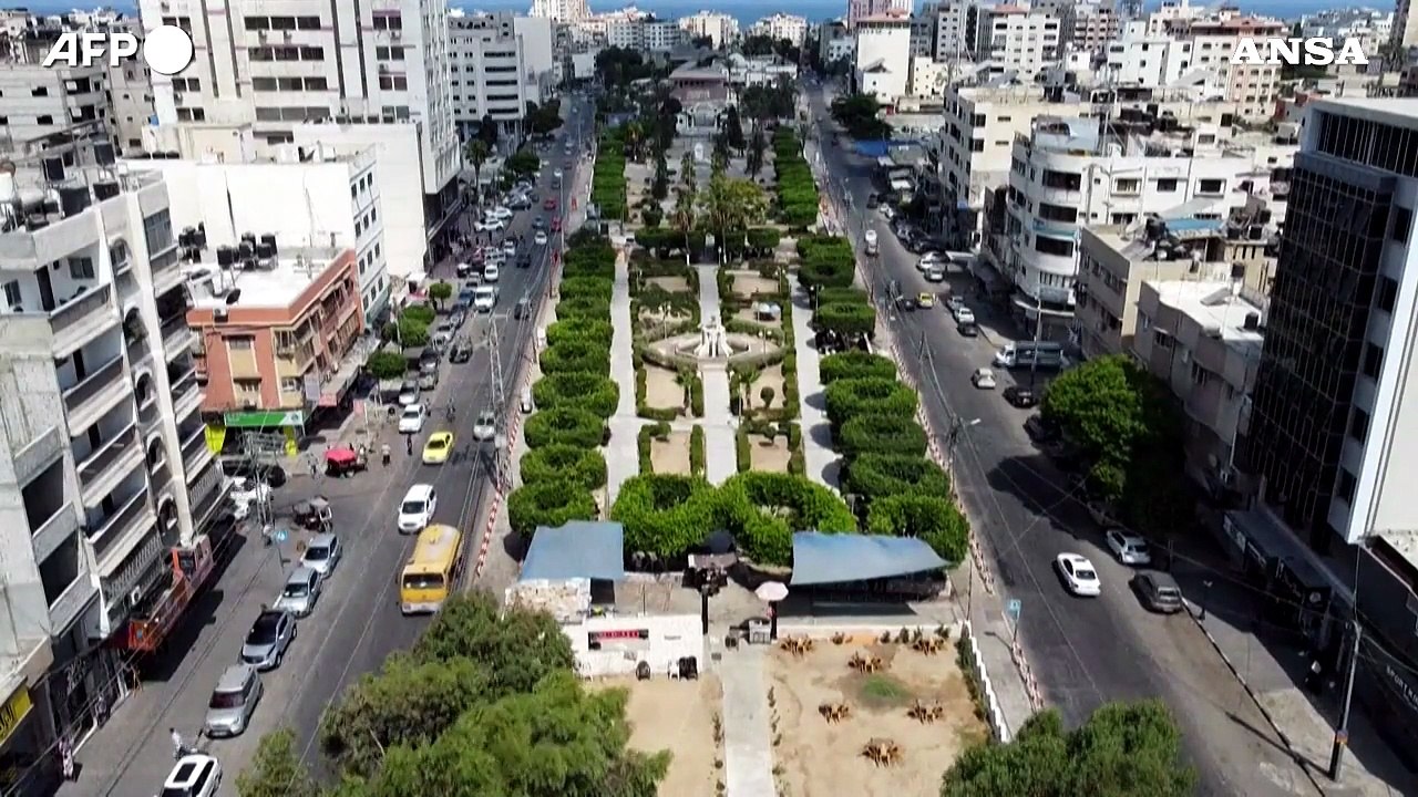 Da una citta' nomale a un cumulo di macerie, Gaza City prima e dopo l'inizio della guerra