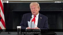 Gaza, il momento in cui Rubio consegna a Trump un biglietto sull'accordo di tregua