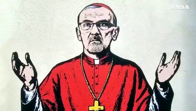 Milano, il nuovo murale di Palombo ritrae Pizzaballa sui muri della Curia Arcivescovile