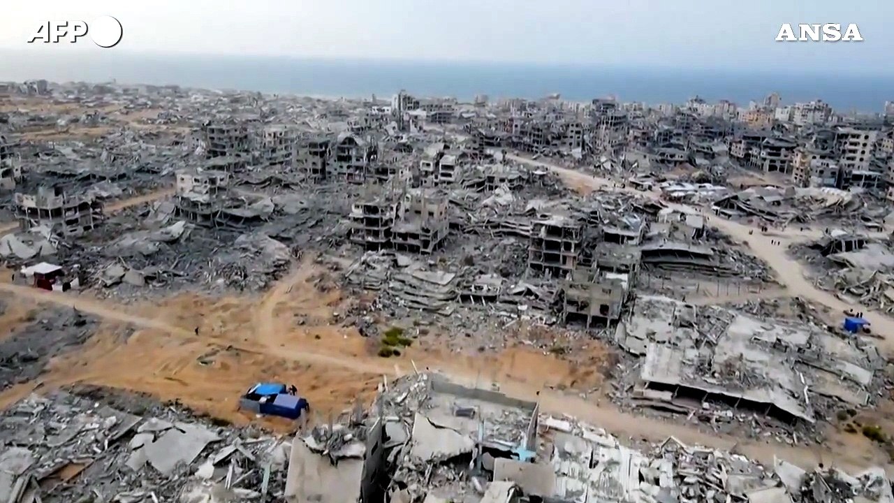 Gaza, le immagini della devastazione dopo due anni di guerra