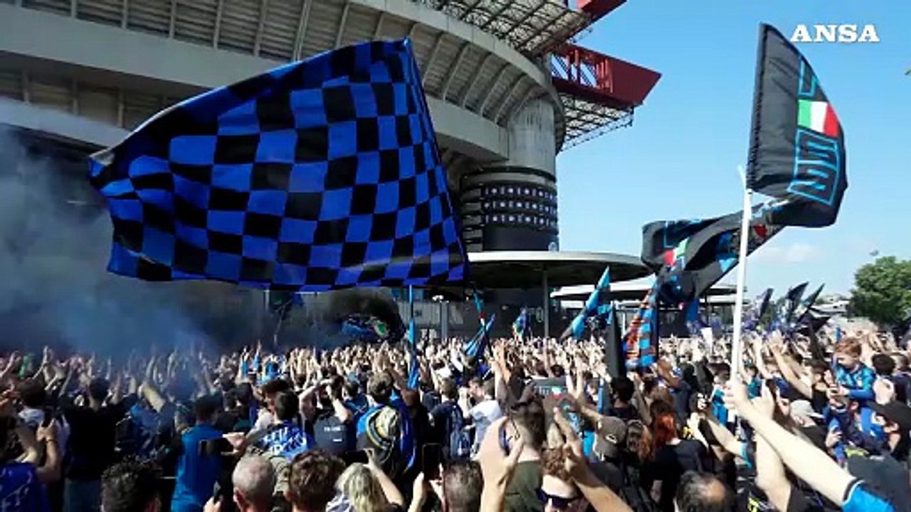 Icona centenaria, si spengono le luci a San Siro