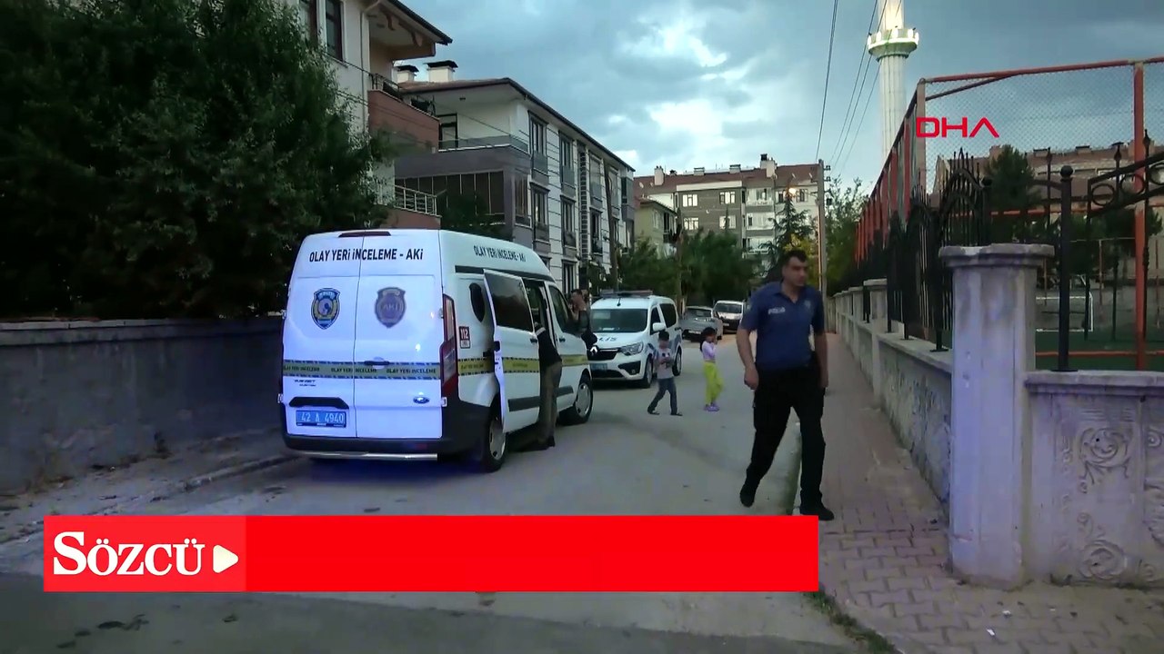 Uzaklaştırma kararı vardı; çocuklarının gözü önünde eşini boynundan bıçakladı