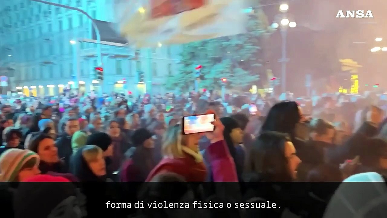 Non Una Di Meno, diecimila in corteo a Milano: "La prevenzione conta piu' delle pene"
