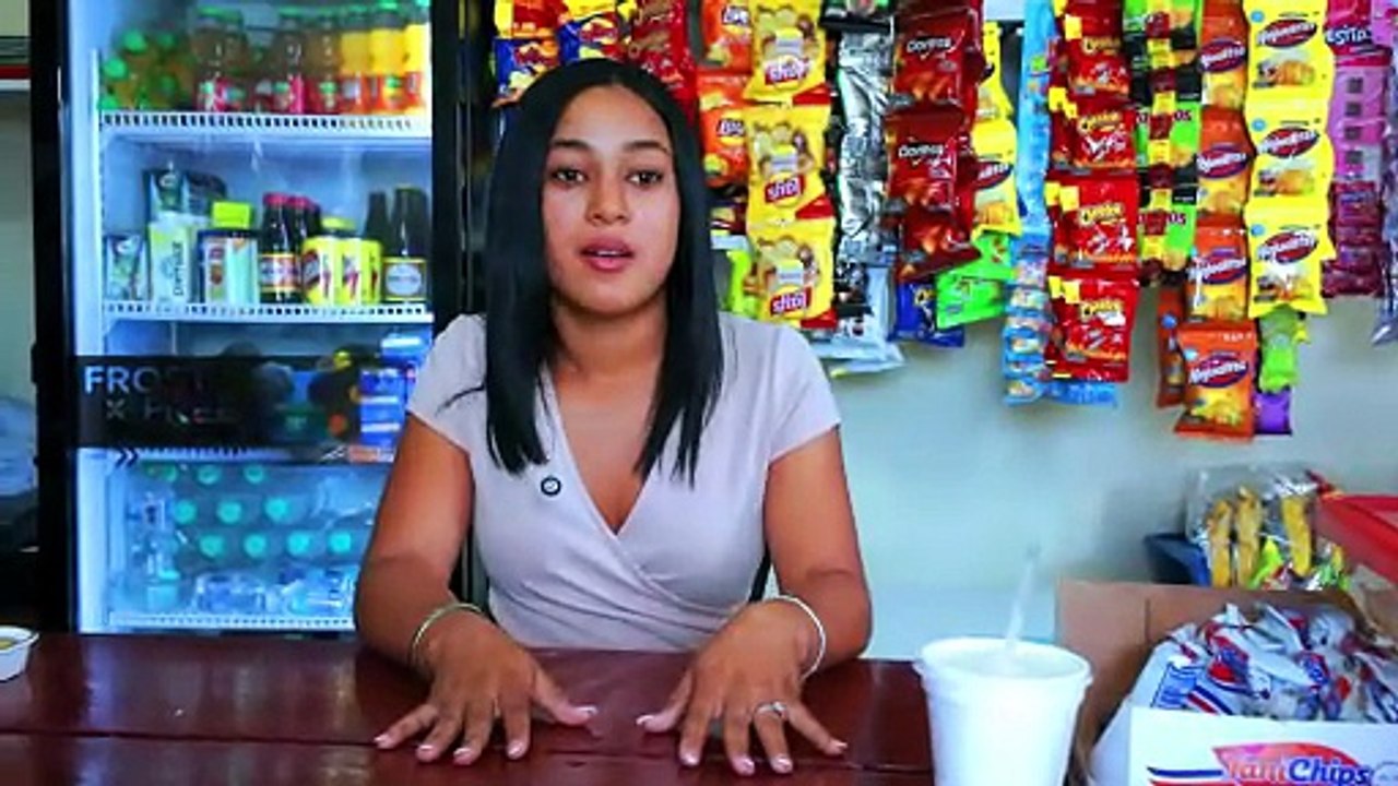 FINGIo QUE ESTABA BIEN  PERO EN SILENCIO LLORABA