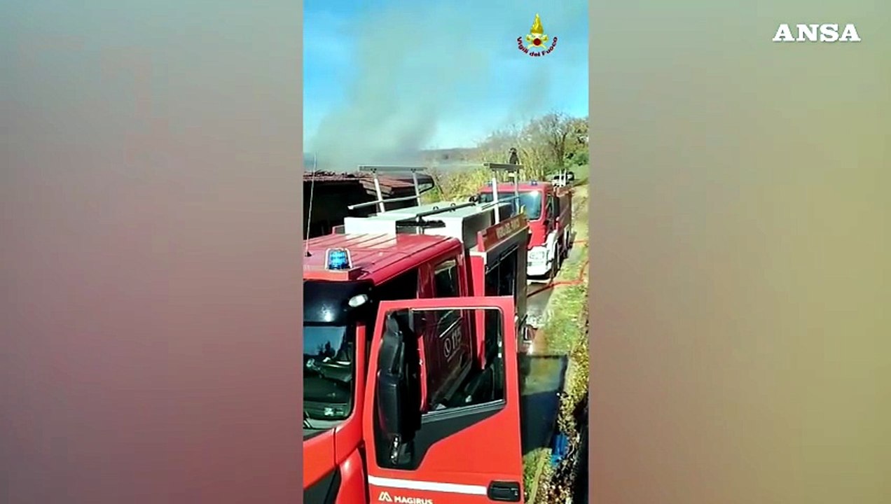 Donna trovata morta in casa in Umbria, a fuoco il tetto dell'abitazione