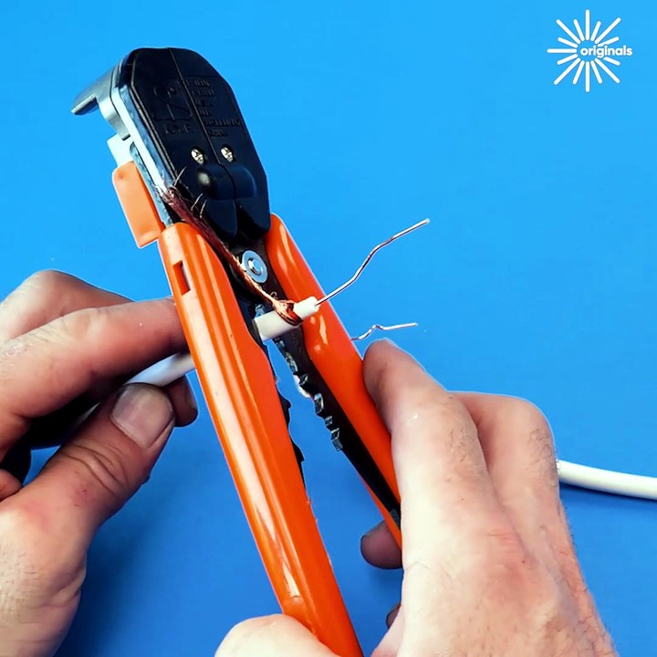 How to properly twist electric wires together! ⚡💯