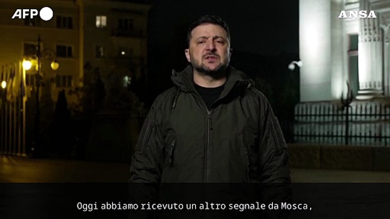 Zelensky: "Mosca sta preparando per un altro anno di guerra"