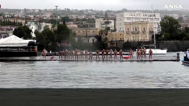 A Catania la gara di nuoto di fine anno San Silvestro a mare