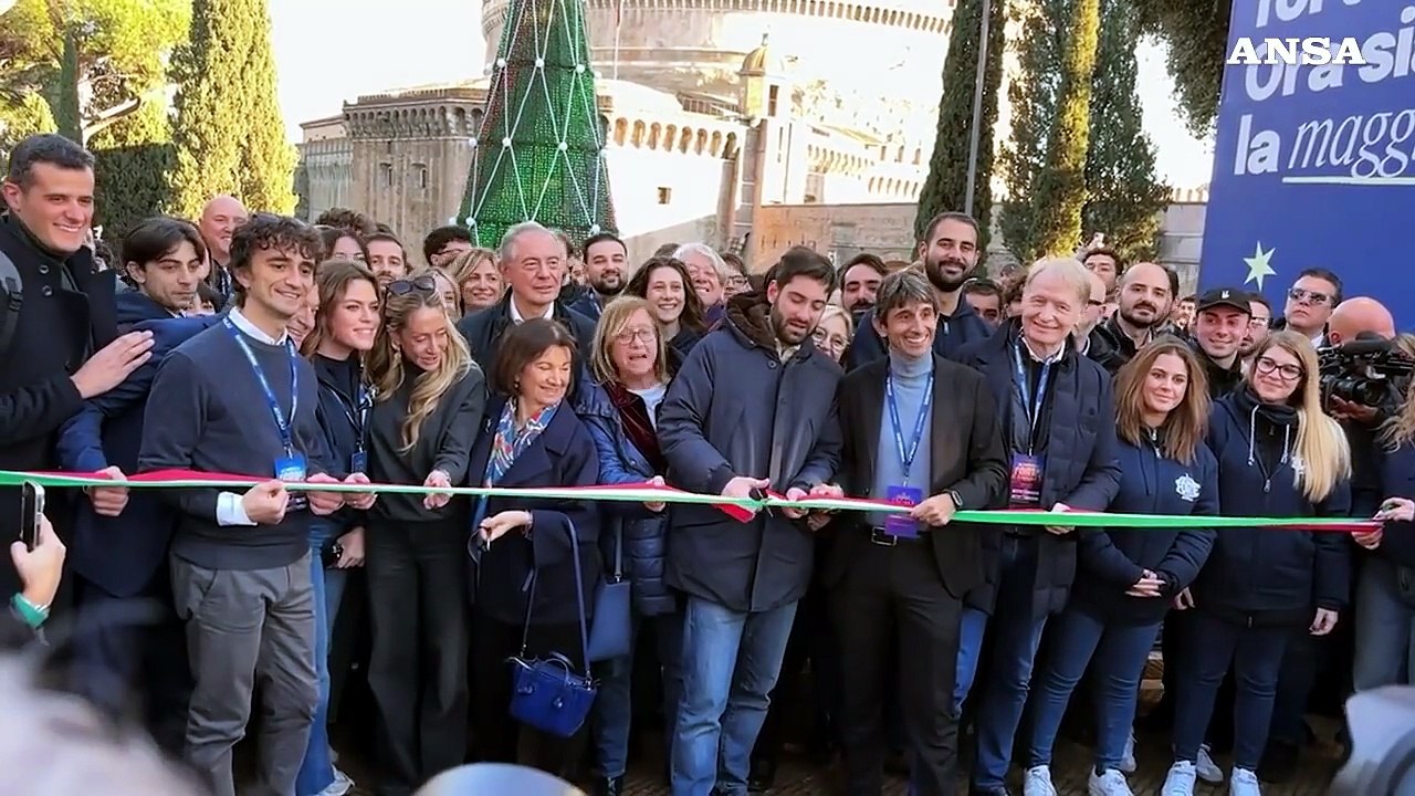 Atreju al via, taglio del nastro con Arianna Meloni
