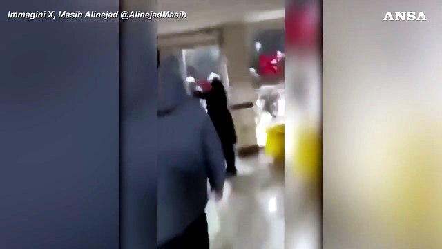 In Iran spari sui manifestanti nell'ospedale di Ilam. Il governo di Teheran costretto ad aprire un'indagine