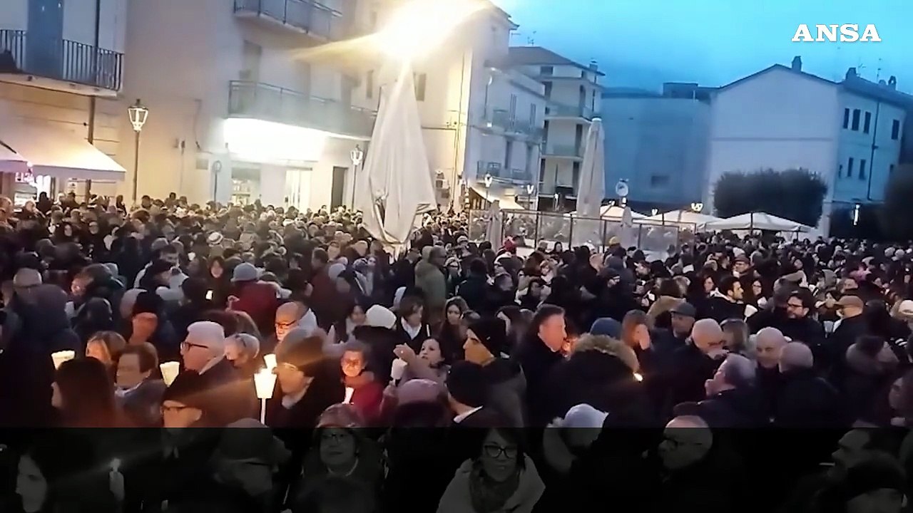 Fiaccolata per la sanita' pubblica a Isernia, in corteo anche il sindaco