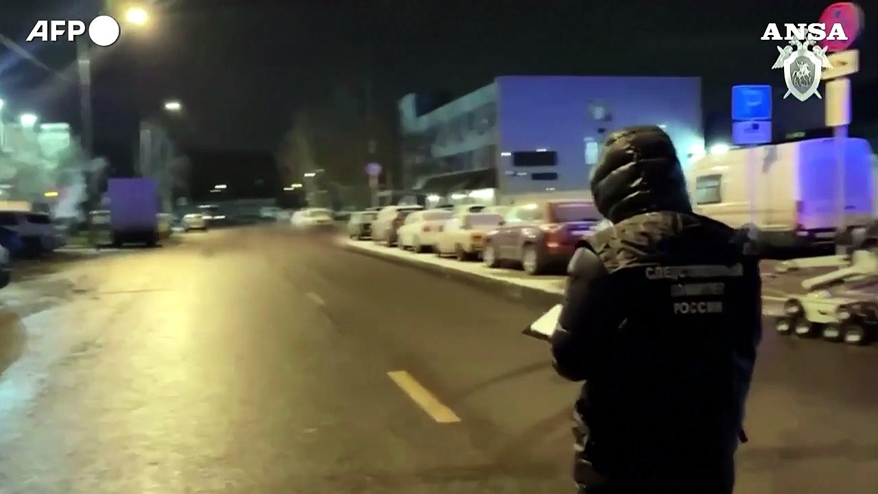A Mosca esplode un'auto nella via dove e' stato ucciso il generale Sarvarov, morti due agenti