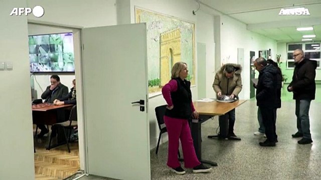 Urne aperte, in Kosovo si vota per le parlamentari anticipate
