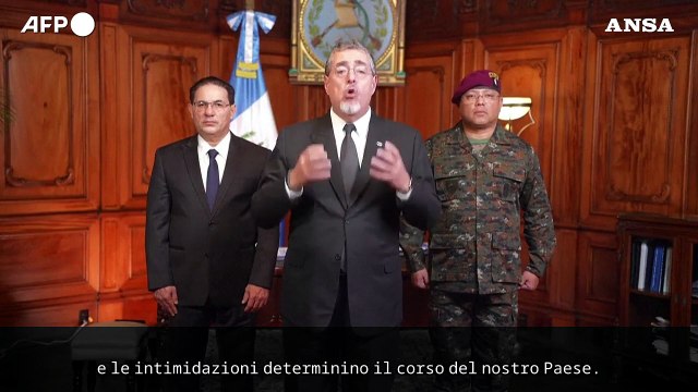 Guatemala, il presidente dichiara lo stato di emergenza dopo l'uccisione di otto poliziotti