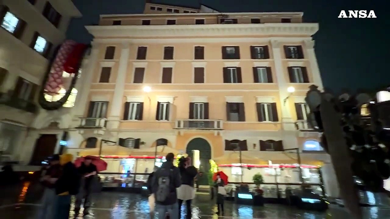 Addio a Valentino, la sede della sua Fondazione in piazza Mignanelli a Roma