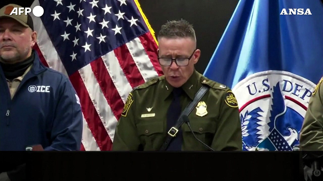 Bovino (Border Patrol Usa): "A Minneapolis l'agente ha sparato per difesa"