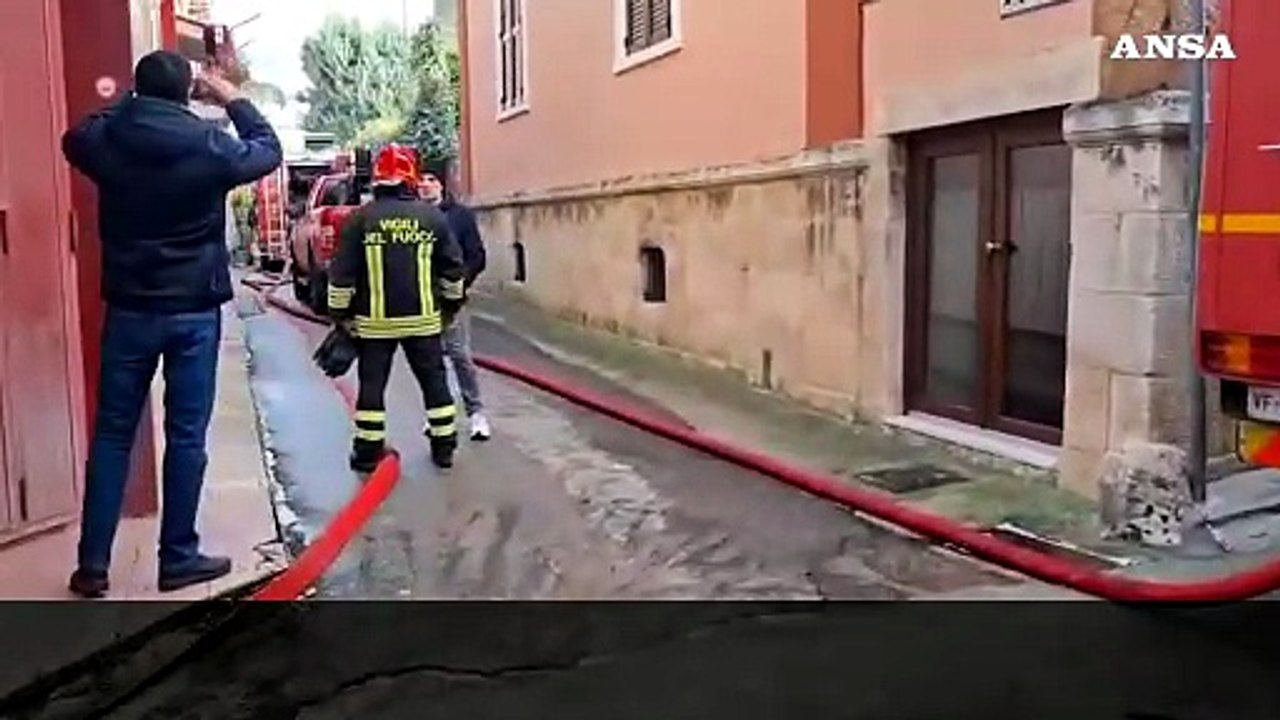 Esplosione e crollo di esplosione nel Barese, morti due anziani