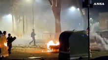 Torino, al corteo per Askatasuna "scambi" di bombe carta e gas lacrimogeni