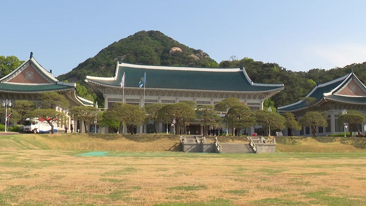 [속보] 청와대 "선관위, 충분한 소명과 후속 조치 필요...국민 신뢰 회복해야" /...