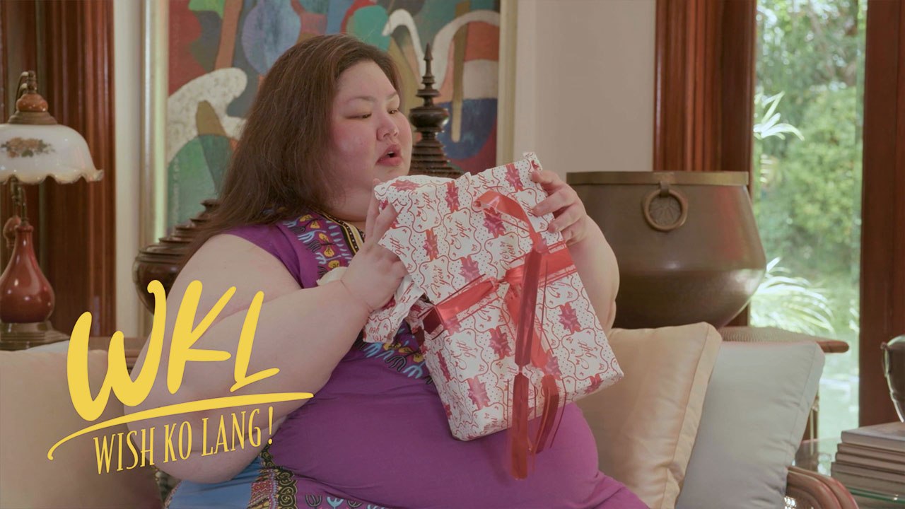 Babae, hindi napigilan ang emosyon sa natanggap na tulong para sa kanyang kalusugan! | Wish Ko Lang