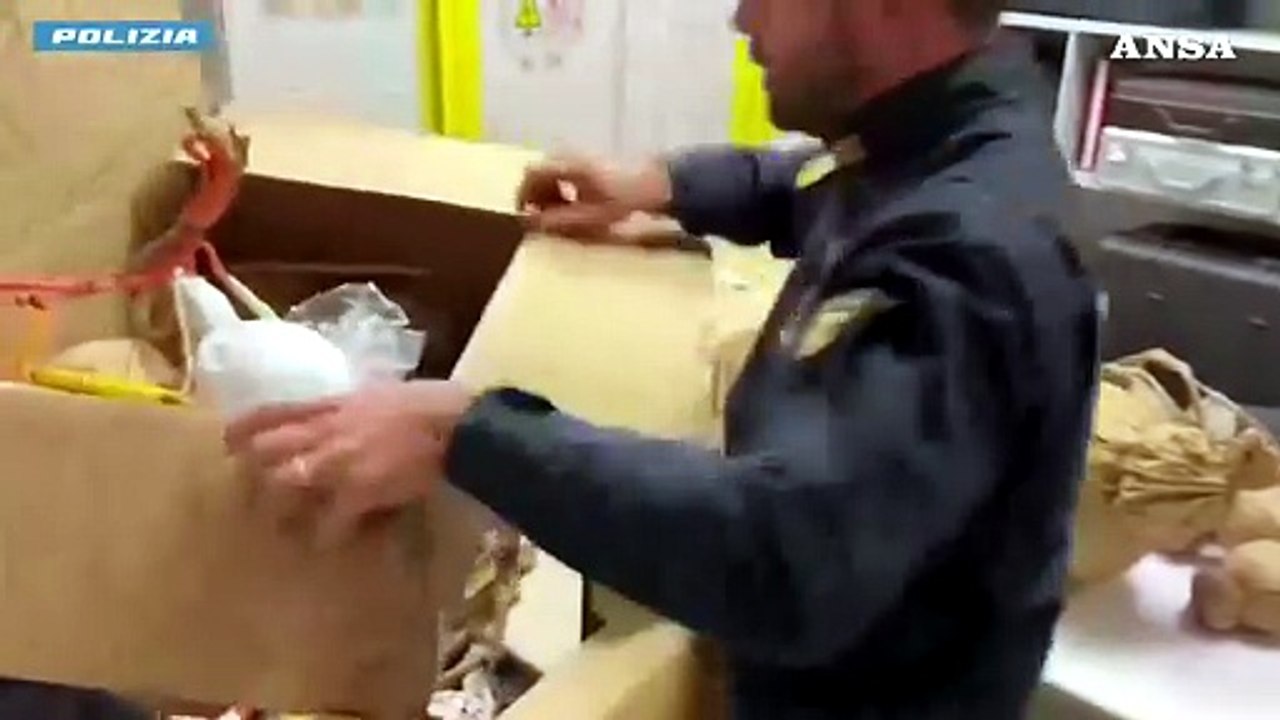 Catania, fuochi d'artificio per uno spettacolo abusivo: tre arresti