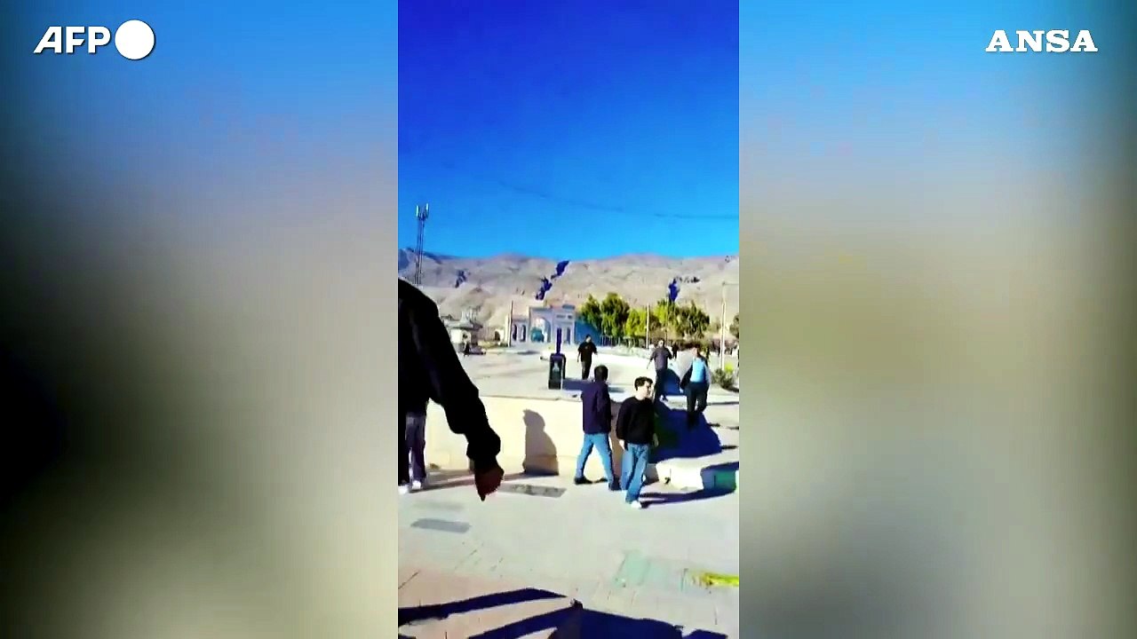 Iran, spari durante una manifestazione ad Abadan