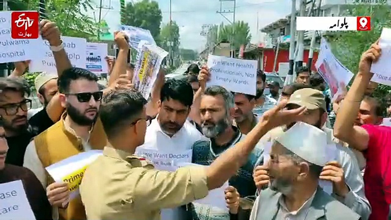 بی جے پی رہنما ارشد بھٹ کی لوک بھون تک پد یاترا کو پولیس نے آگے بڑھنے سے روک دیا