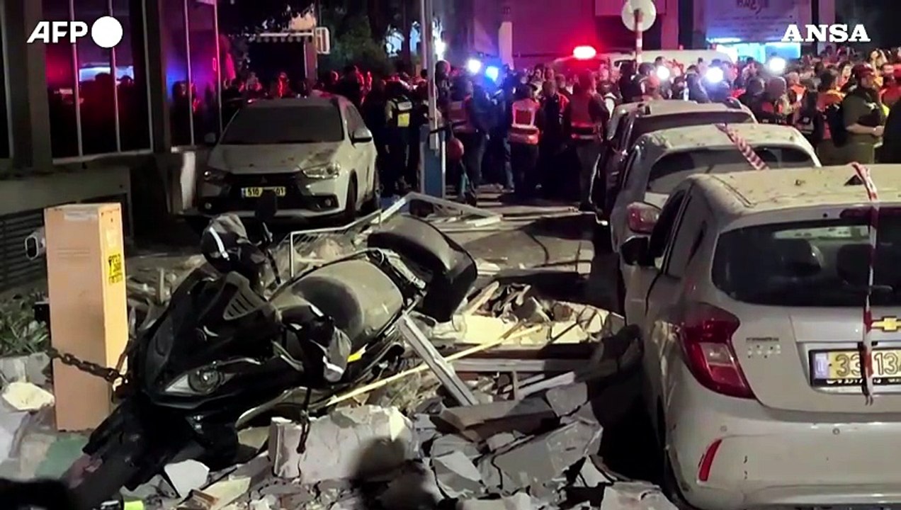 Tel Aviv, due persone uccise da bomba a grappolo iraniana