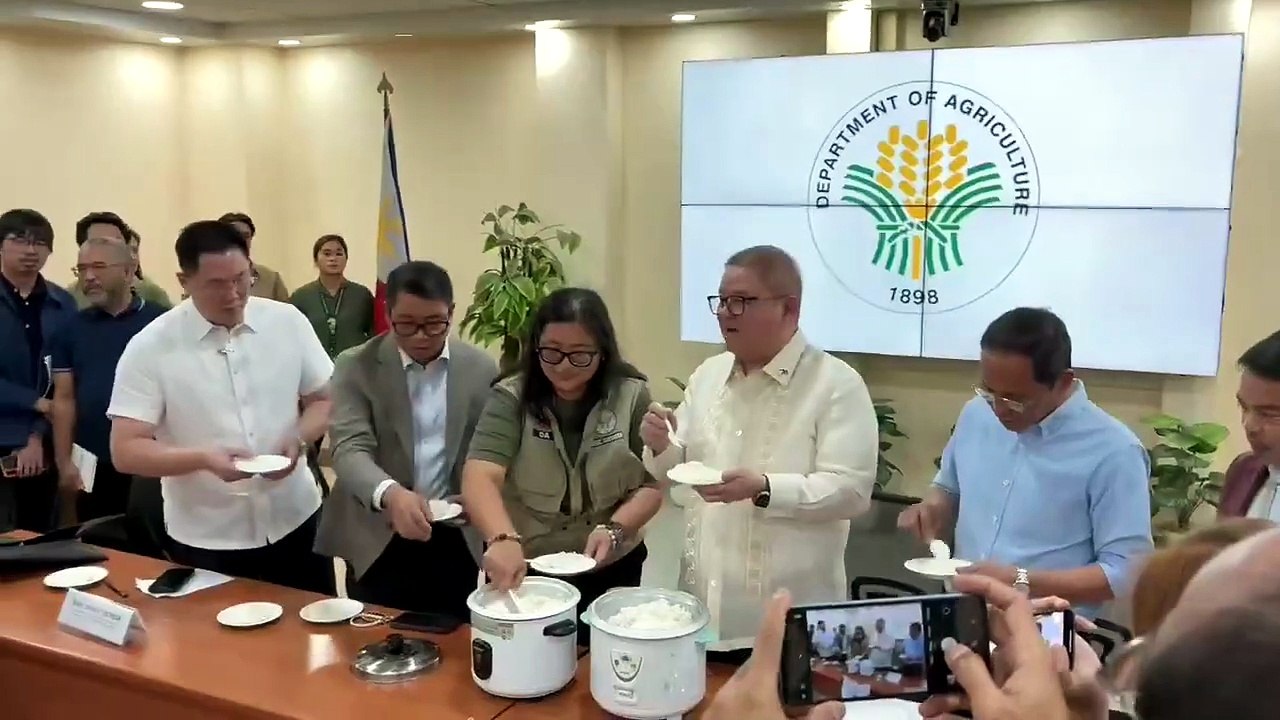 Tinikman ng mga opisyal ng DA ang sinaing na P20/kg na bigas pagpapakita na maganda ang kalidad nito [Full Movie]