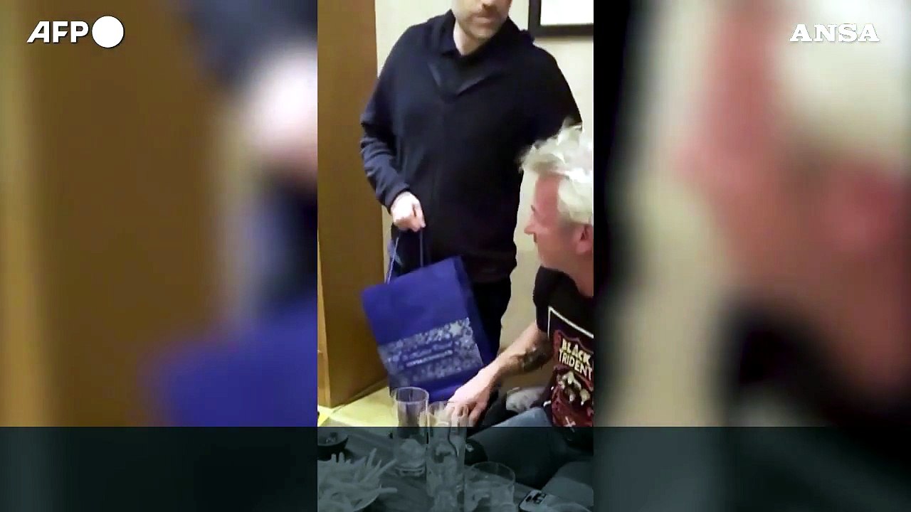 A Sean Penn un 'Oscar' realizzato coi detriti della guerra in Ucraina