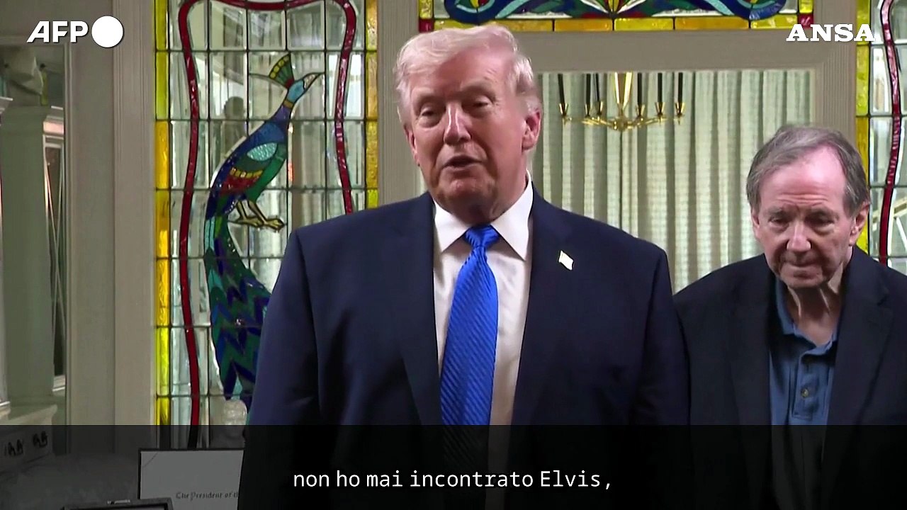 Trump nella tenuta di Elvis Presley: "Lo adoro, non l'ho mai incontrato"