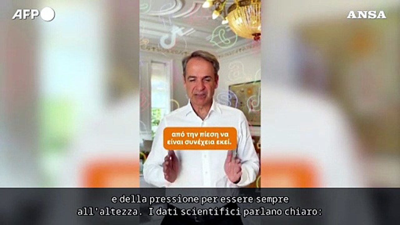 La Grecia vieta l'accesso ai social media ai minori di 15 anni dal 2027