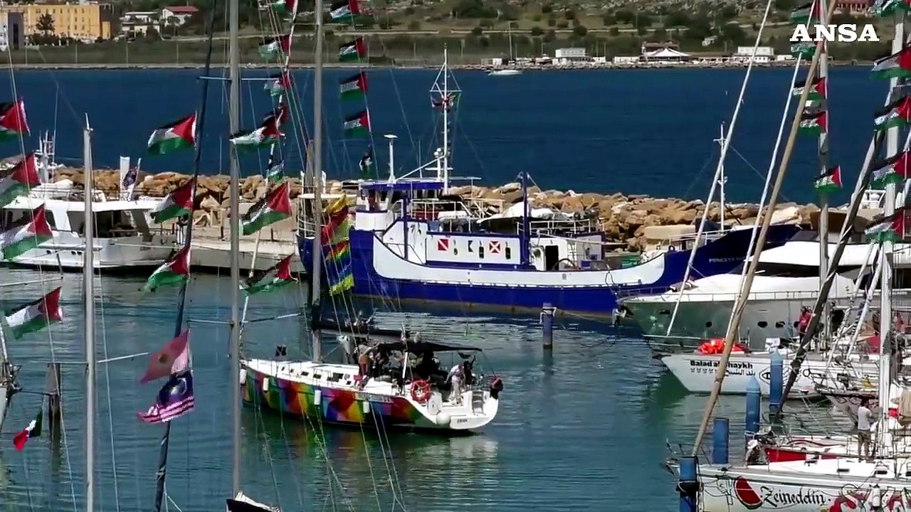 Global Sumud Flotilla salpa da Augusta, oltre 60 barche dirette a Gaza