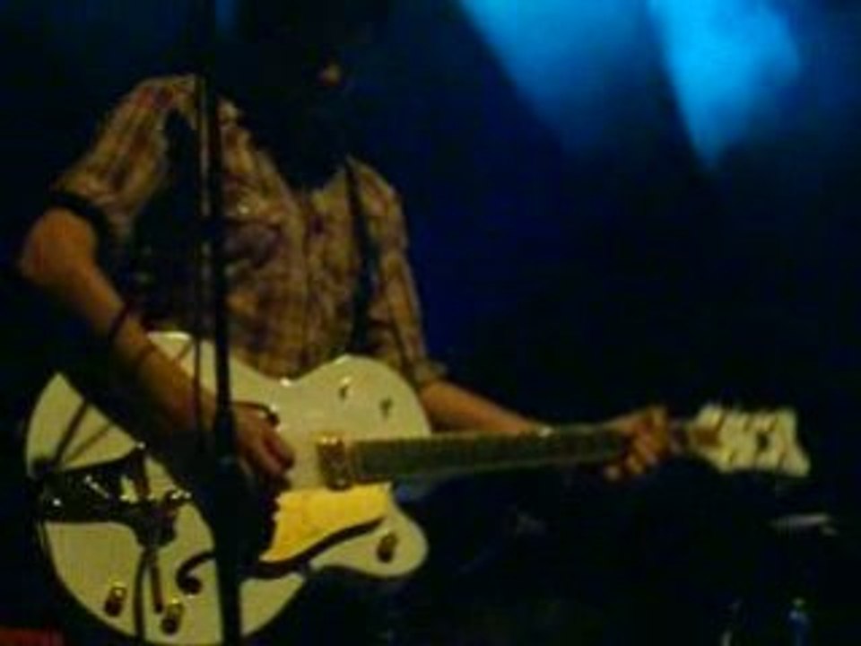 KT TUNSTALL Suddenly i see live Toulouse 2008