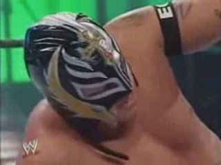 Rey Mysterio vs Chavo Guerrero 20/8/06 pt1