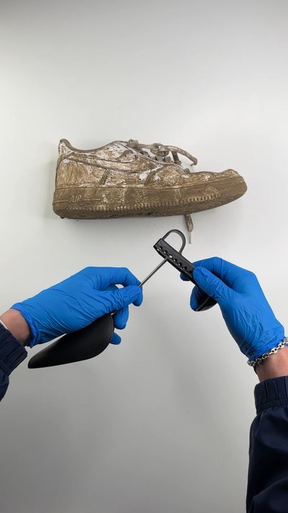 How to Clean Nike Air Force 1 ? #asmr #sneakers #cleaning #satisfying #whiteshoes #cleaninghack