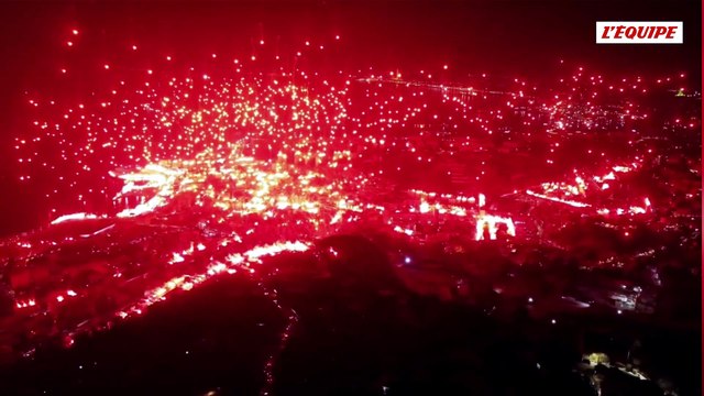 Les ultras du Mouloudia embrasent le ciel de Bab el Oued - Foot - MC Alger