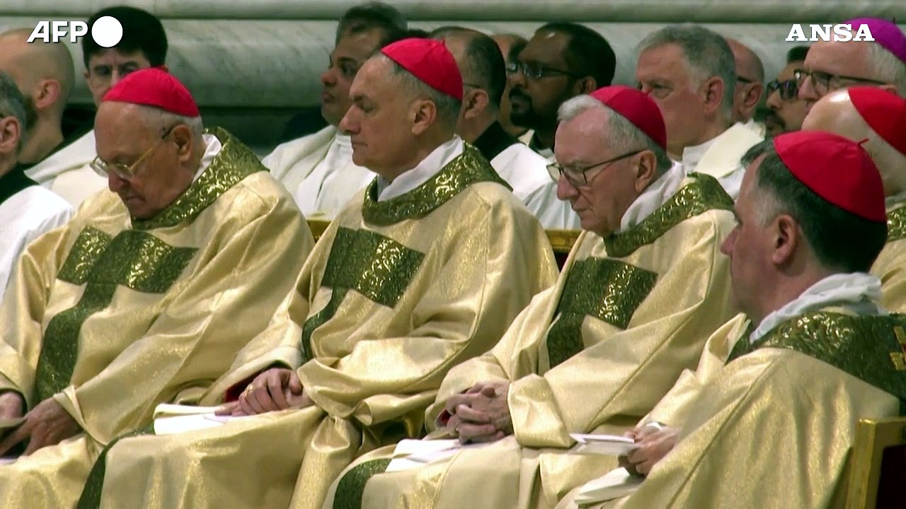 Papa Leone presiede la sua prima messa crismale di Pasqua
