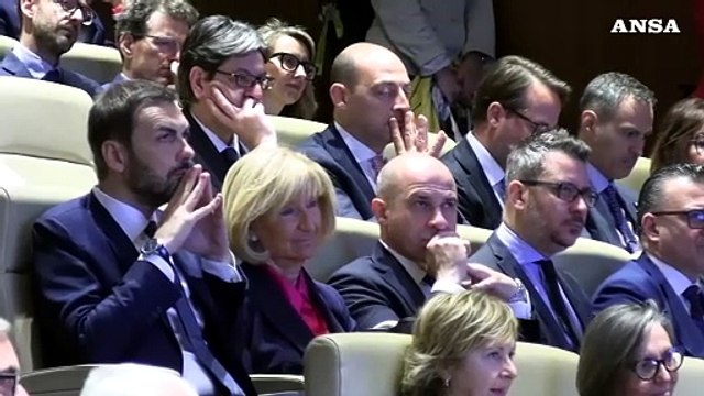 Gros-Pietro (Intesa), 'Finanza fornisca capitali per investire su sostenibilita''
