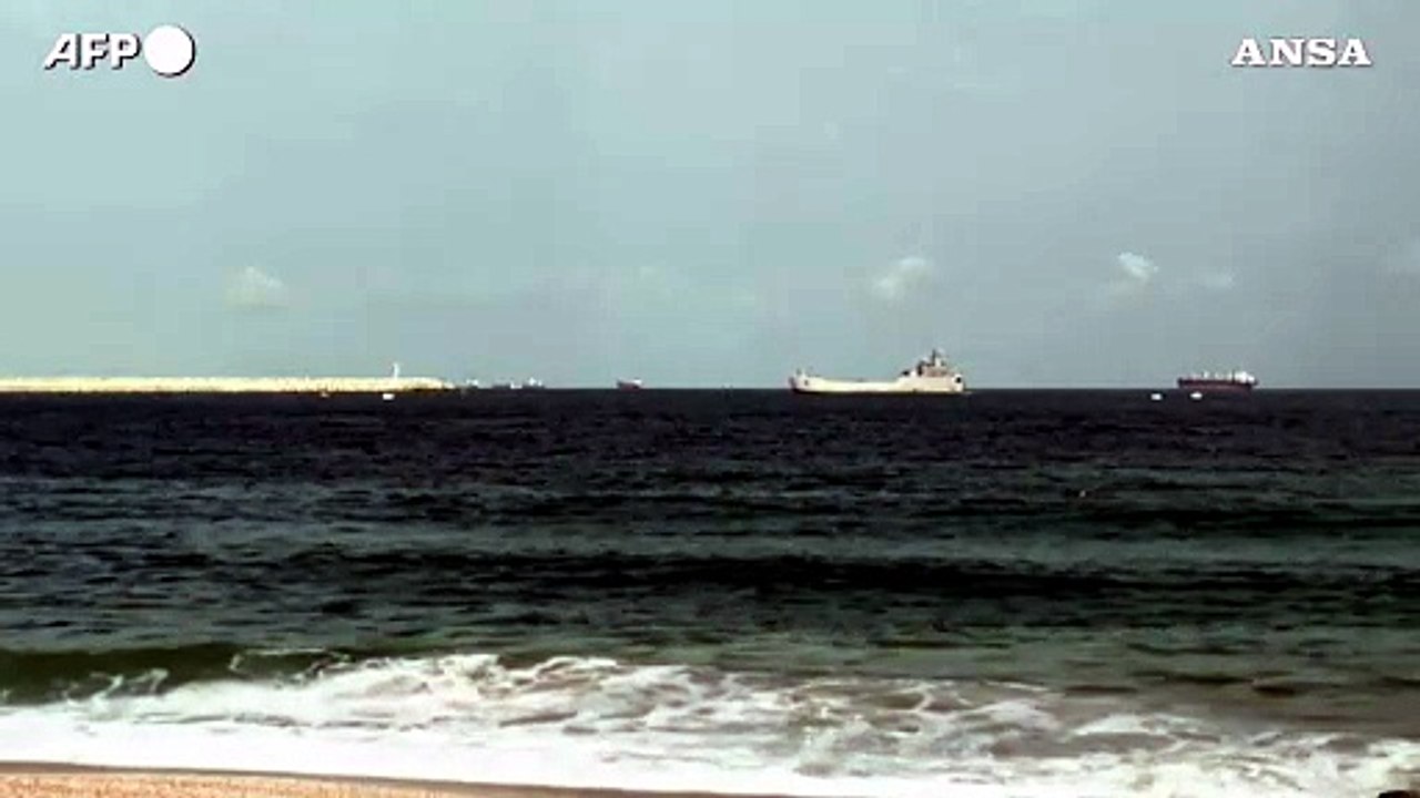 Nave dell'Idf entra nel porto di Ashdod con a bordo gli attivisti della Flotilla