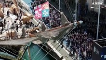 Partita da Genova la nave Vespucci che ha fatto innamorare il mondo