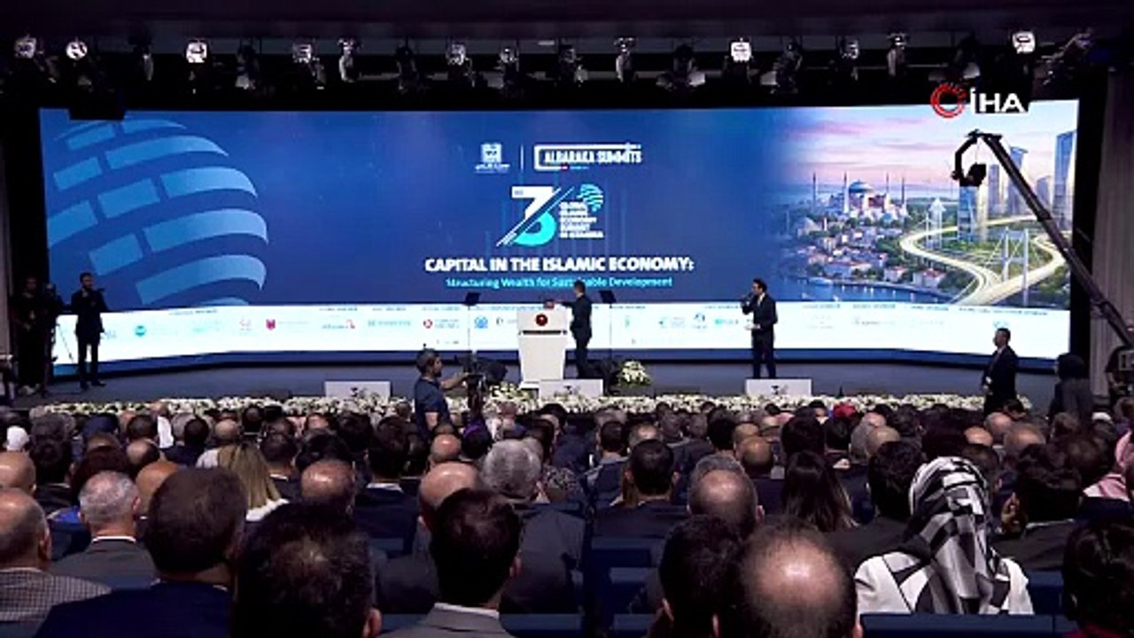 Cumhurbaşkanı Erdoğan: "Küresel İslami Ekonomi Zirvesi’nin hepimiz için ufuk açıcı, faydalı ve müşahhas neticelere vesile olmasını diliyorum"