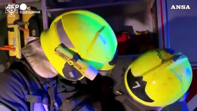 I droni russi colpiscono Odessa, fumo e macerie nella citta' portuale ucraina