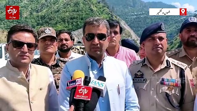 رامبن ڈی سی نے شری امرناتھ یاترا سے قبل جموں سری نگر قومی شاہراہ پر جاری ترقیاتی کاموں کا جائزہ لیا