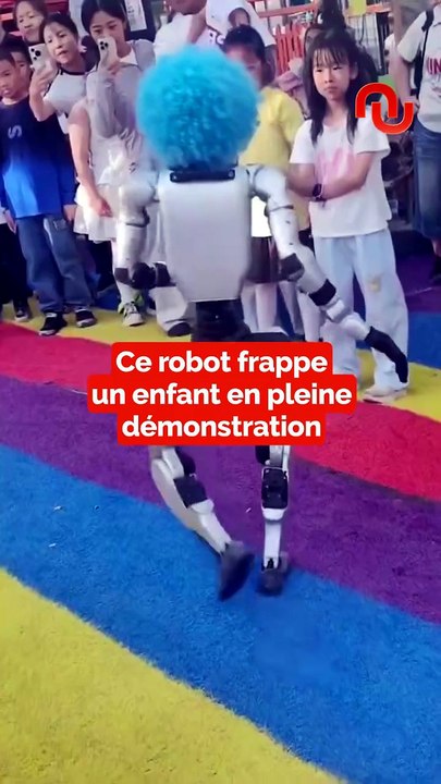 Ce robot frappe un enfant ?!