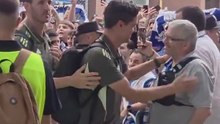 Lamentable recibimiento al Real Madrid Castilla en su llegada a Sabadell: insultos homófobos, lanzamiento de objetos...